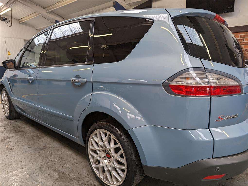 <p>2010 FORD S-MAX ** SOLD</p>