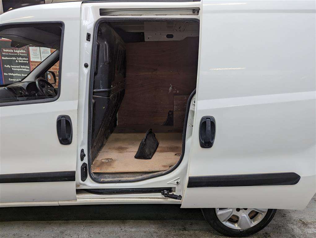 <p>2014 FIAT DOBLO SX MULTIJET</p>