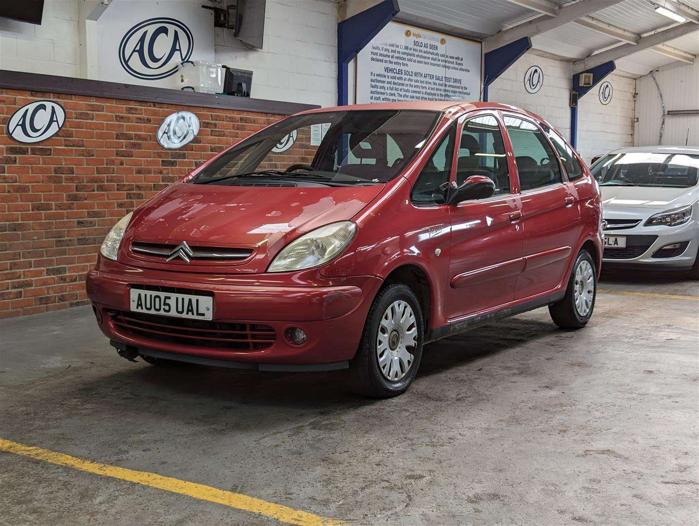 <p>2005 CITROEN XSARA PICASSO **SOLD</p>