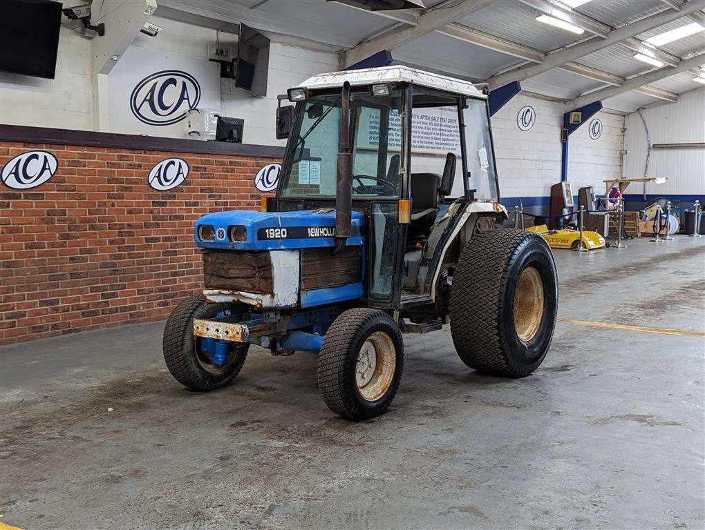 <p>2001 NEW HOLLAND</p>