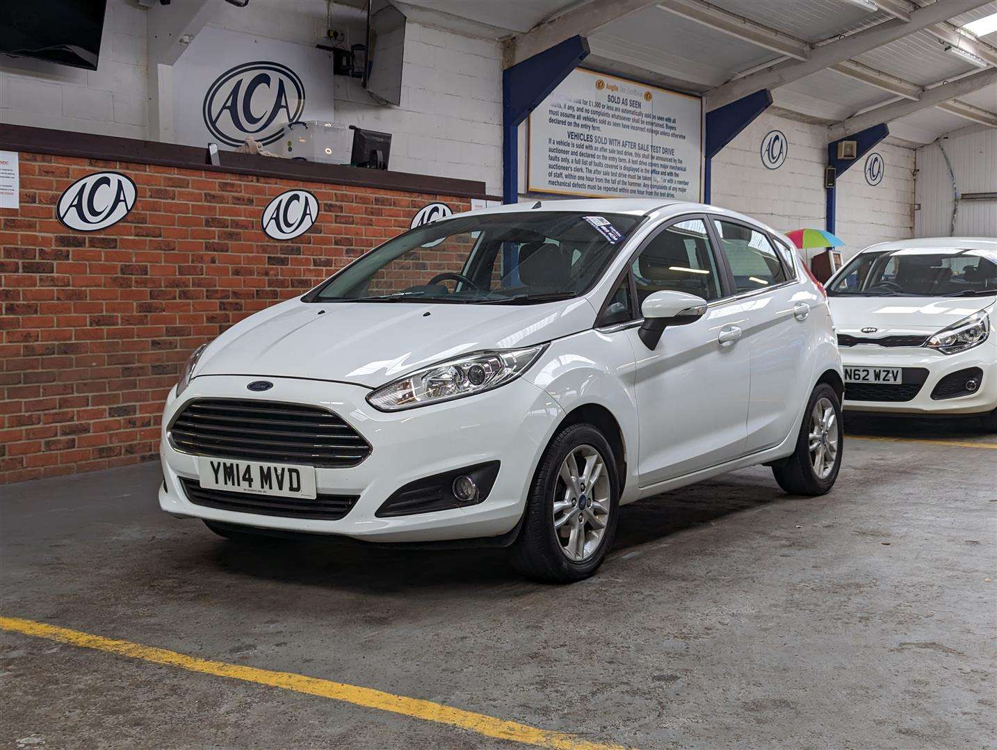 <p>2014 FORD FIESTA ZETEC</p>