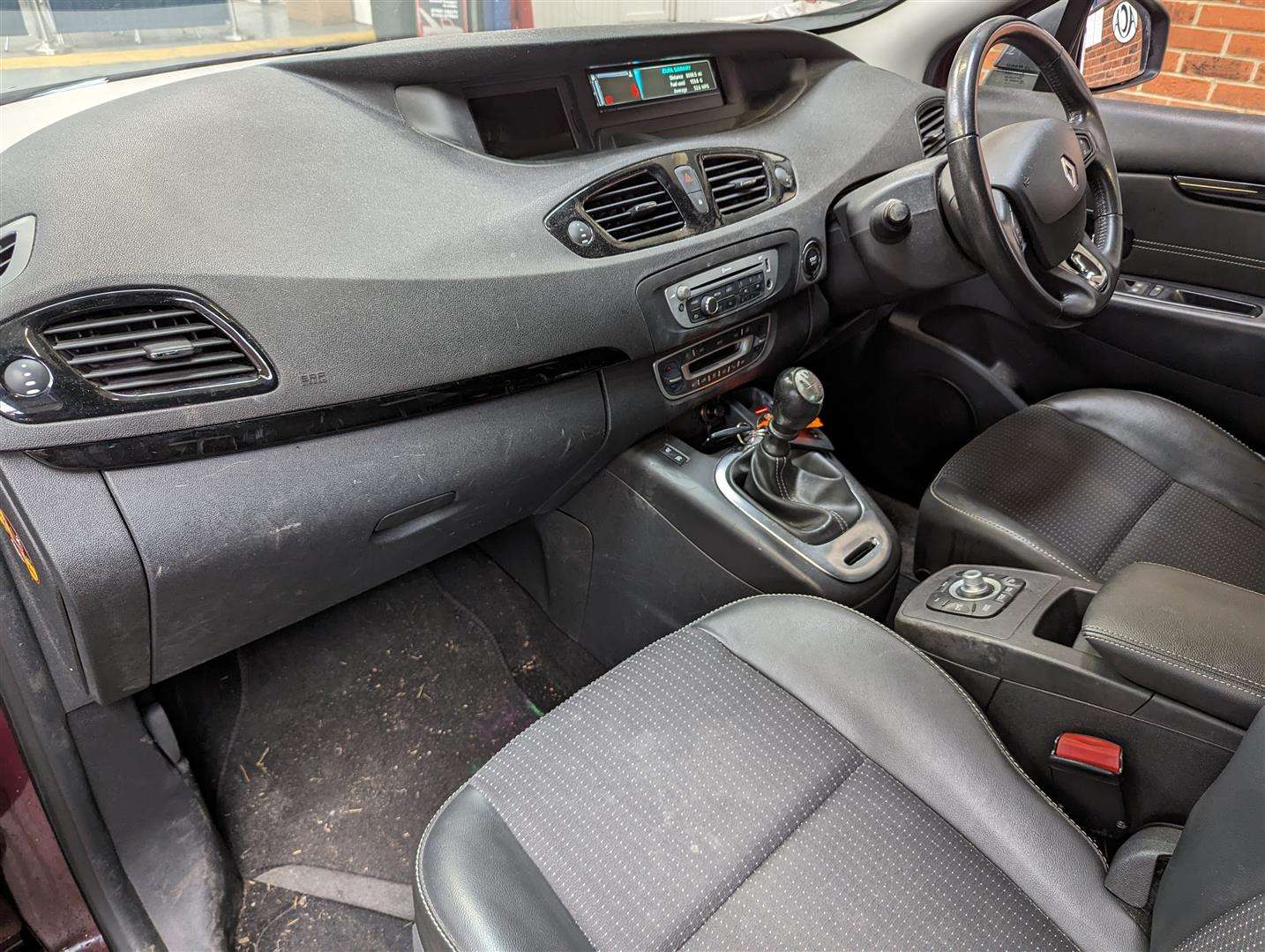 <p>2015 RENAULT SCENIC DYNAMIQUE NAV DCI</p>