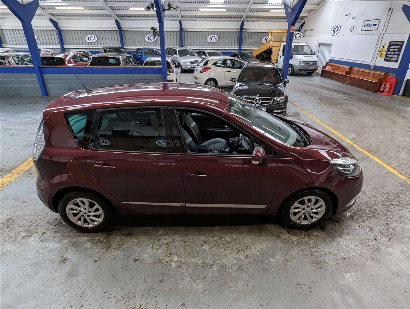 <p>2015 RENAULT SCENIC DYNAMIQUE NAV DCI</p>