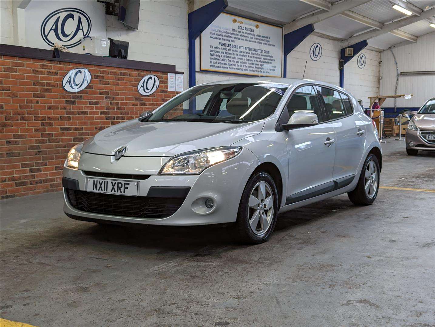 <p>2011 RENAULT MEGANE DYNAMIQUE TOMTOM V</p>