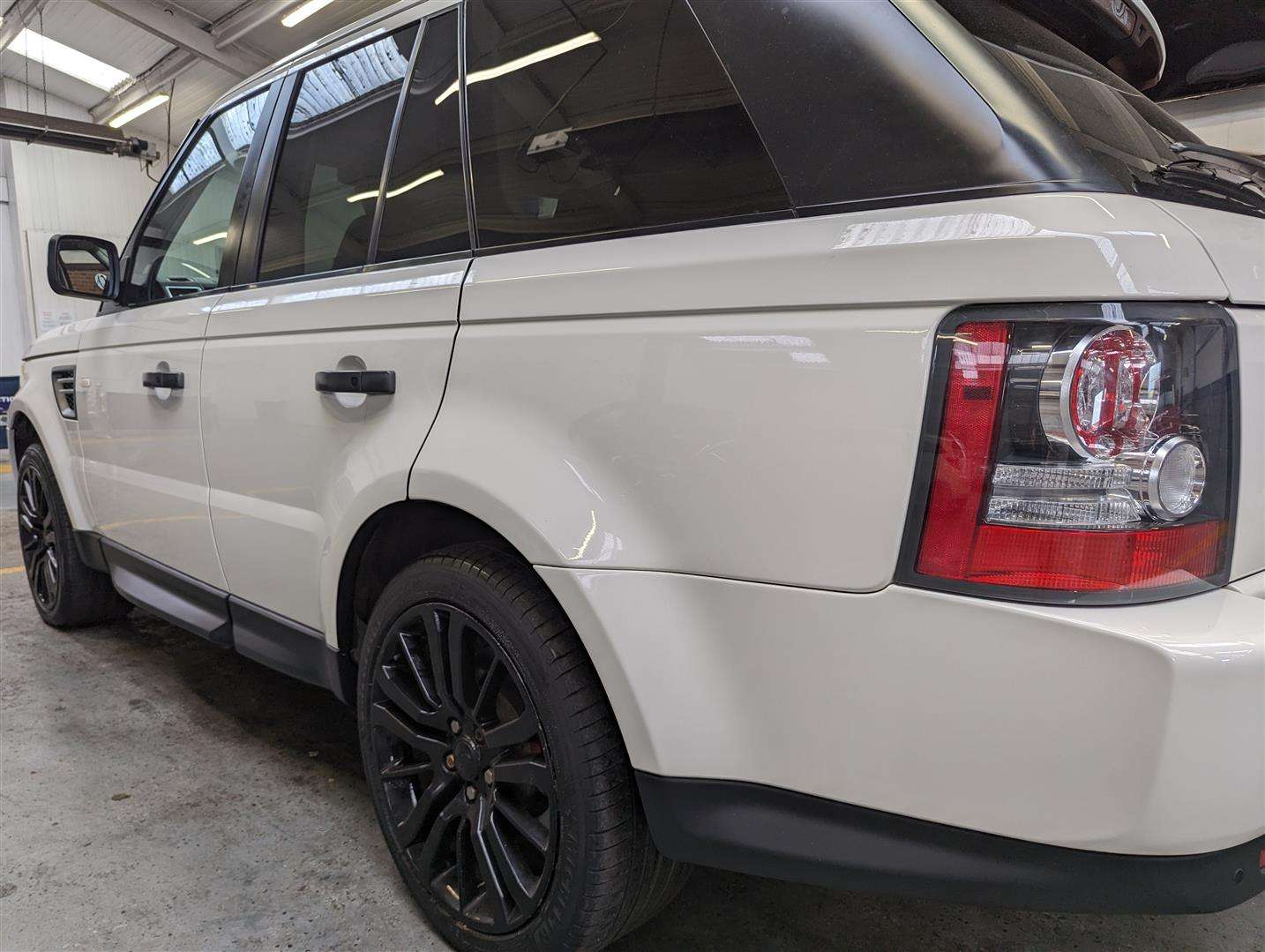 <p>2010 LAND ROVER RANGE ROVER SP HSE TDV6 AUTO *SOLD</p>