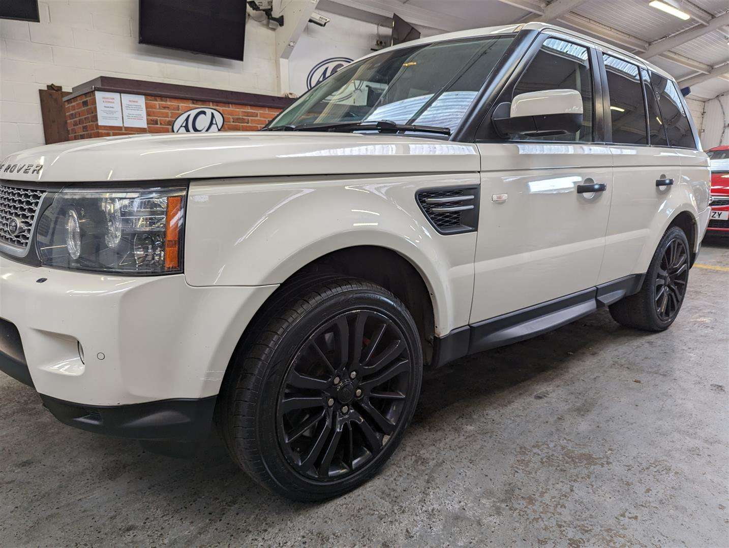 <p>2010 LAND ROVER RANGE ROVER SP HSE TDV6 AUTO *SOLD</p>