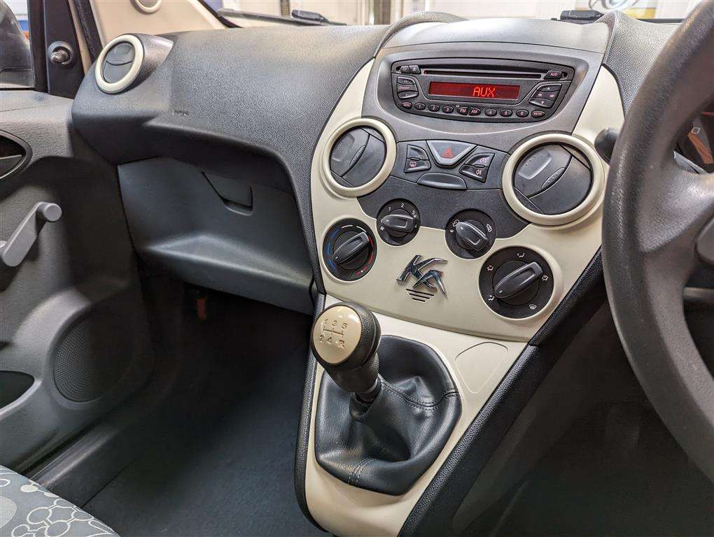 <p>2012 FORD KA STUDIO</p>