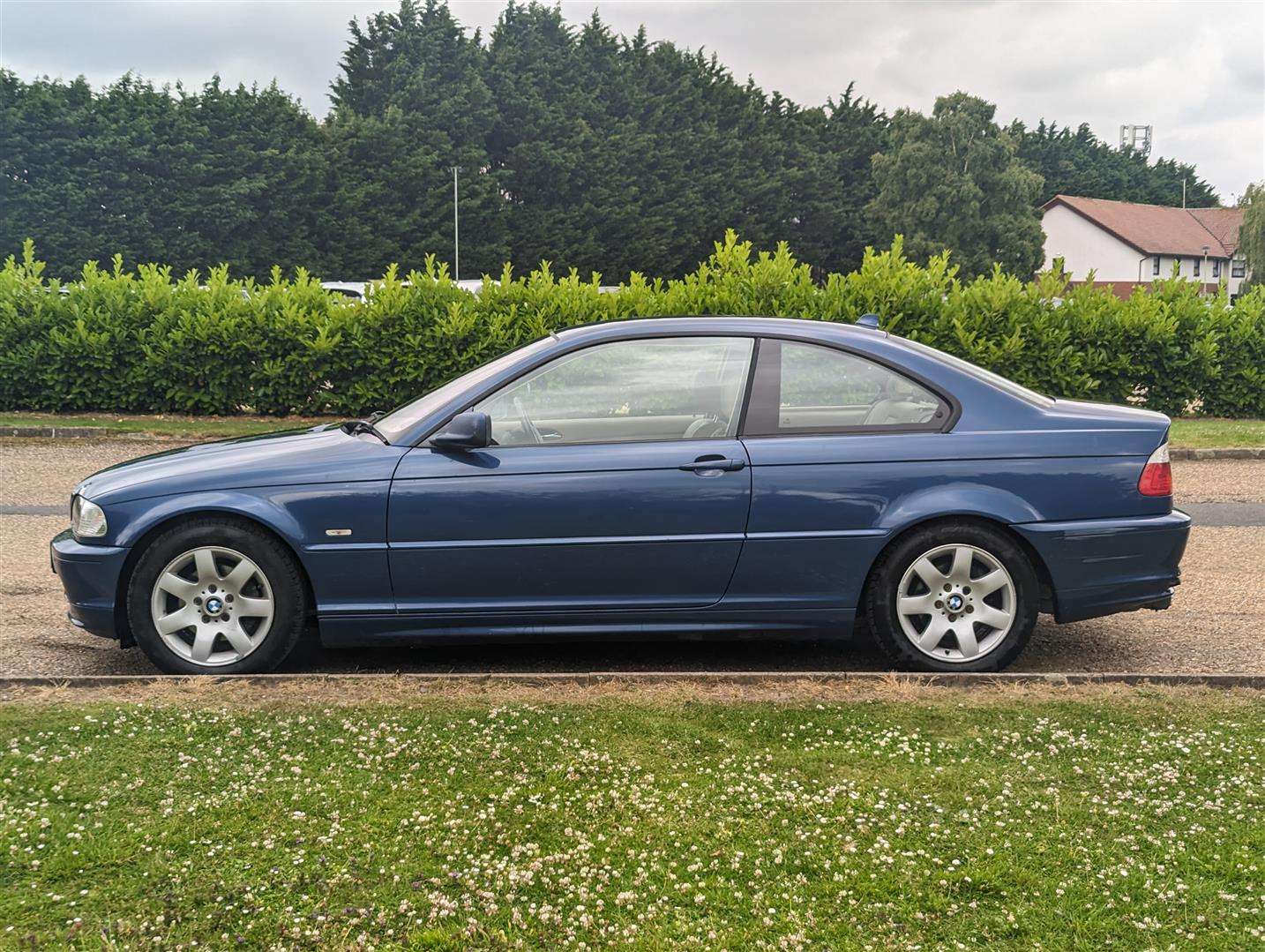 <p>2003 BMW 318CI SE</p>