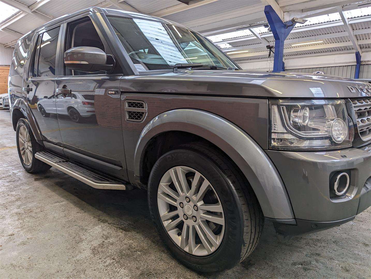 <p>2015 LAND ROVER DISCOVERY SE TECH SDV6 AUTO</p>