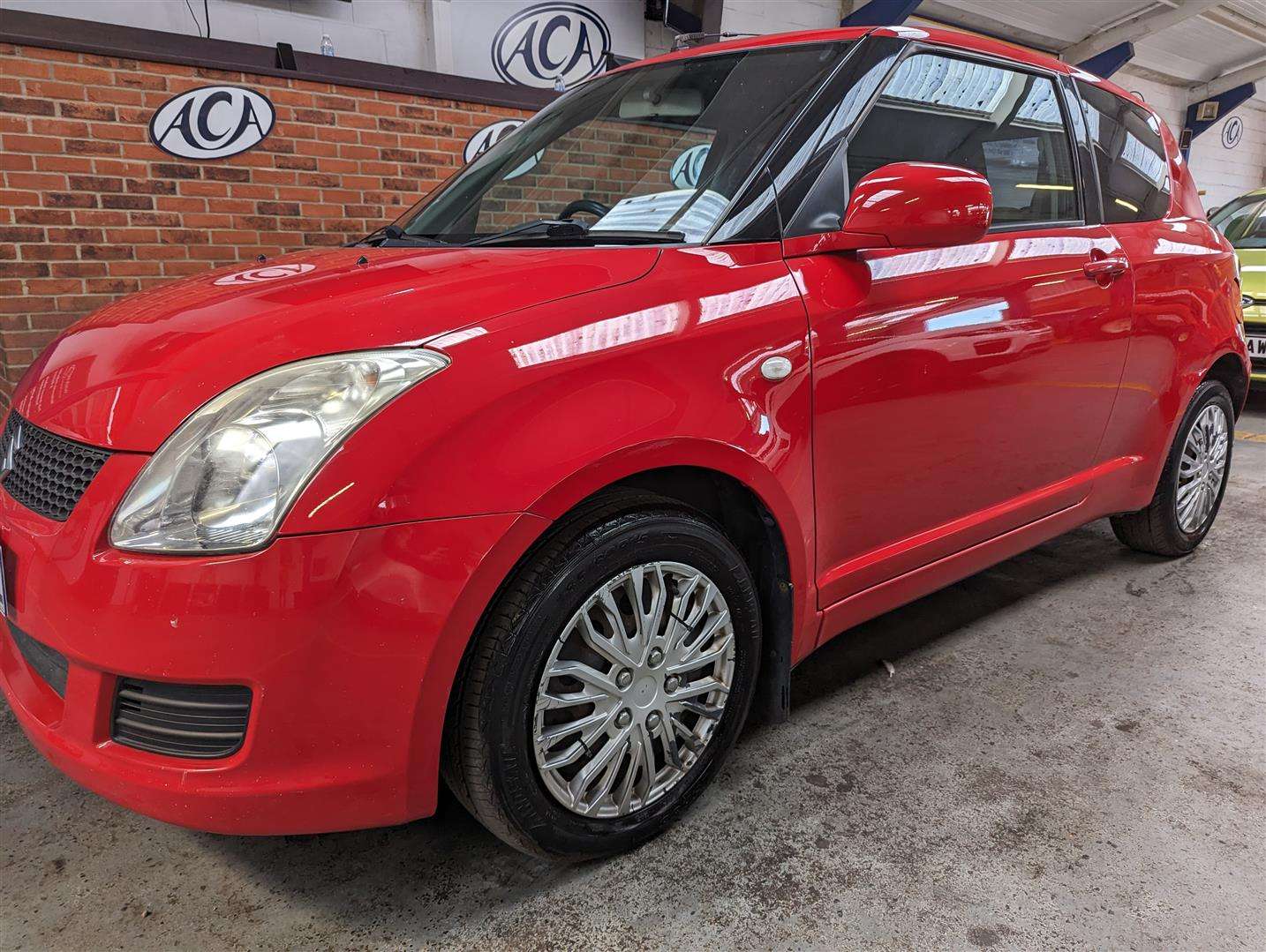 <p>2009 SUZUKI SWIFT GL 3DR</p>