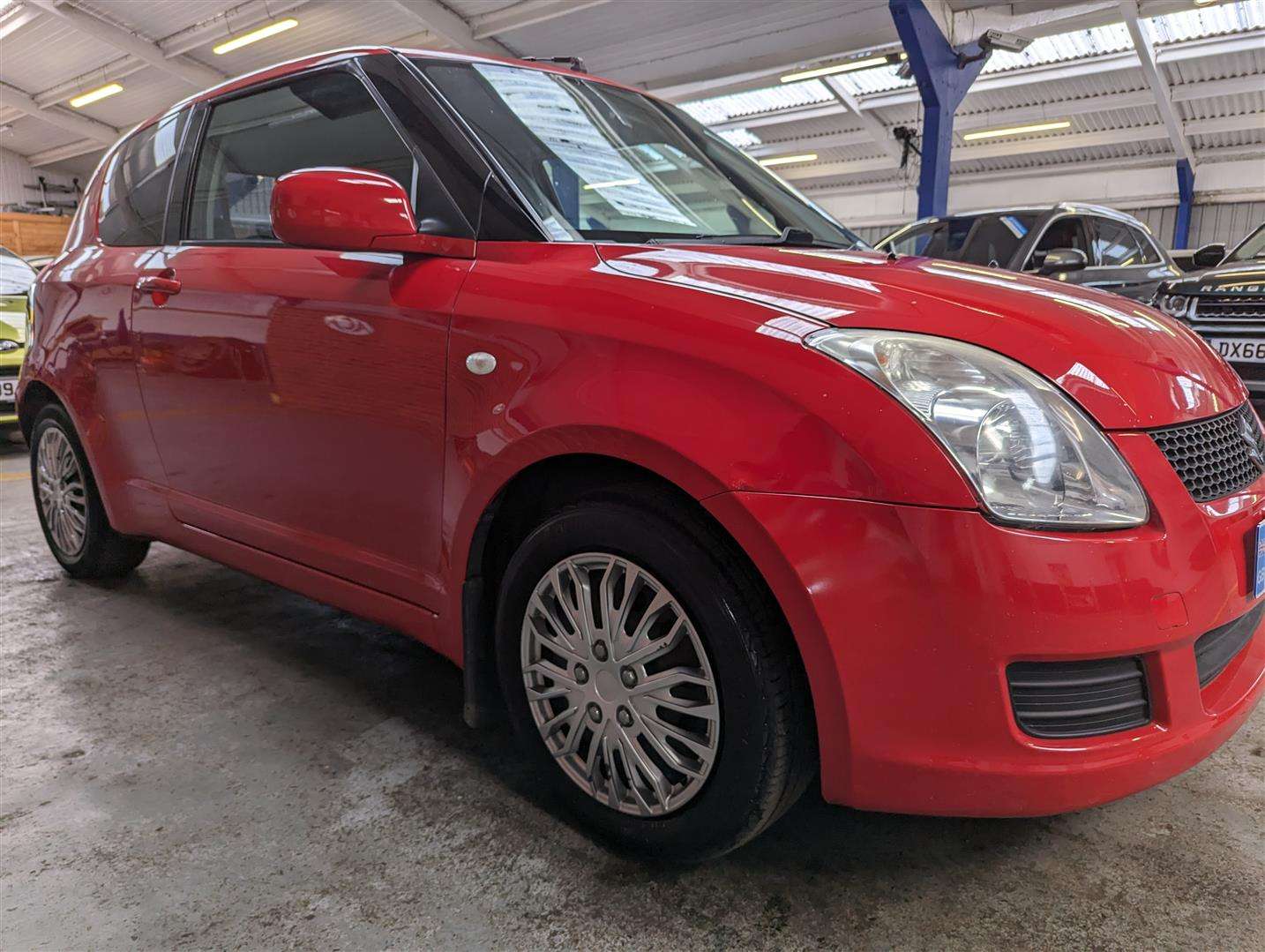 <p>2009 SUZUKI SWIFT GL 3DR</p>