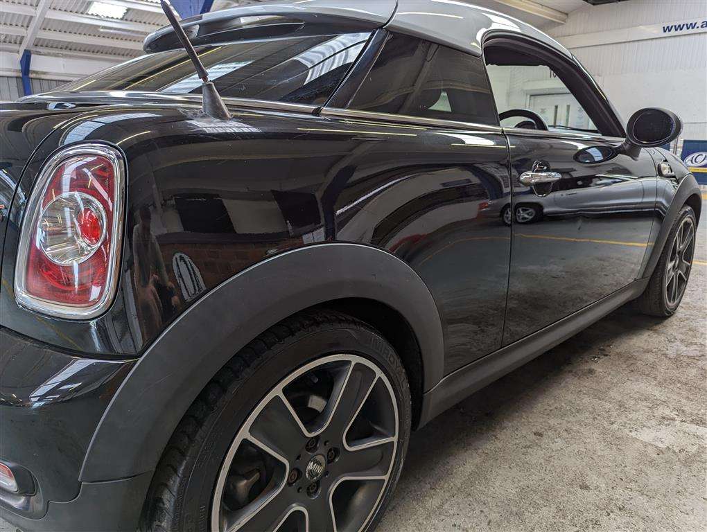 <p>2012 MINI COOPER S</p>