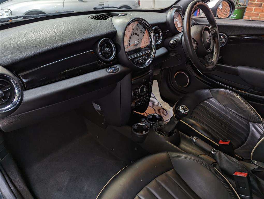 <p>2012 MINI COOPER S</p>