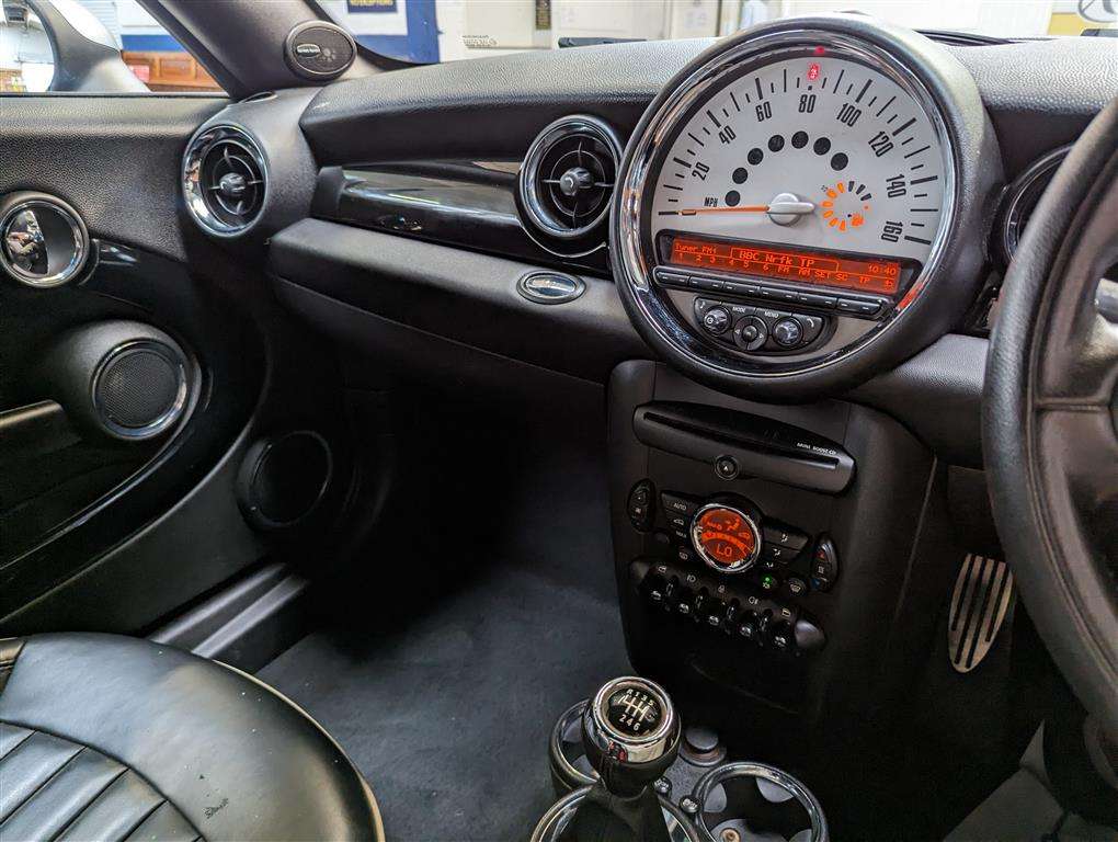 <p>2012 MINI COOPER S</p>