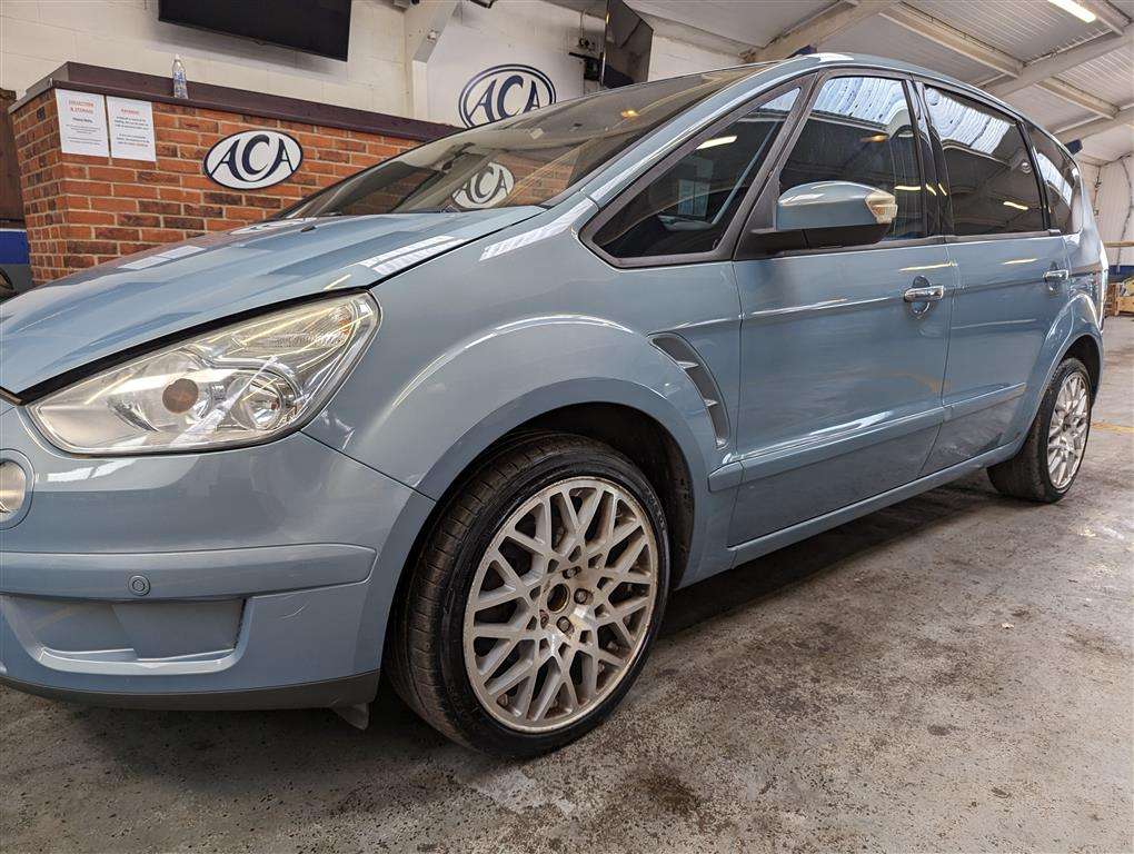 <p>2010 FORD S-MAX TITANIUM TDCI 143</p>