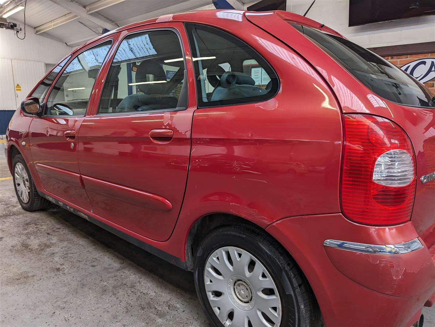 <p>2005 CITROEN XSARA PICASSO DESIRE 2HDI</p>