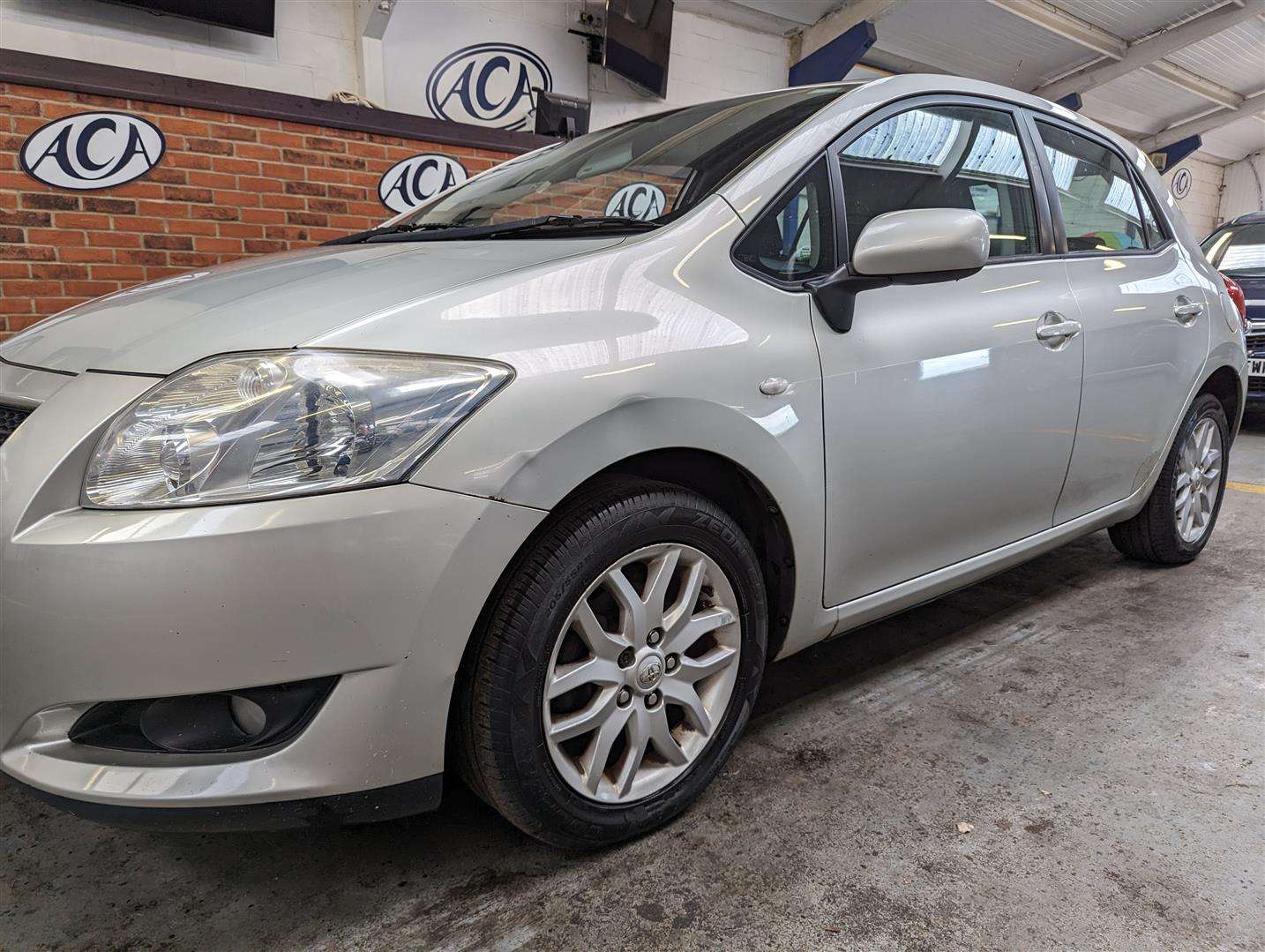 <p>2007 TOYOTA AURIS TR VVT-I *SOLD</p>