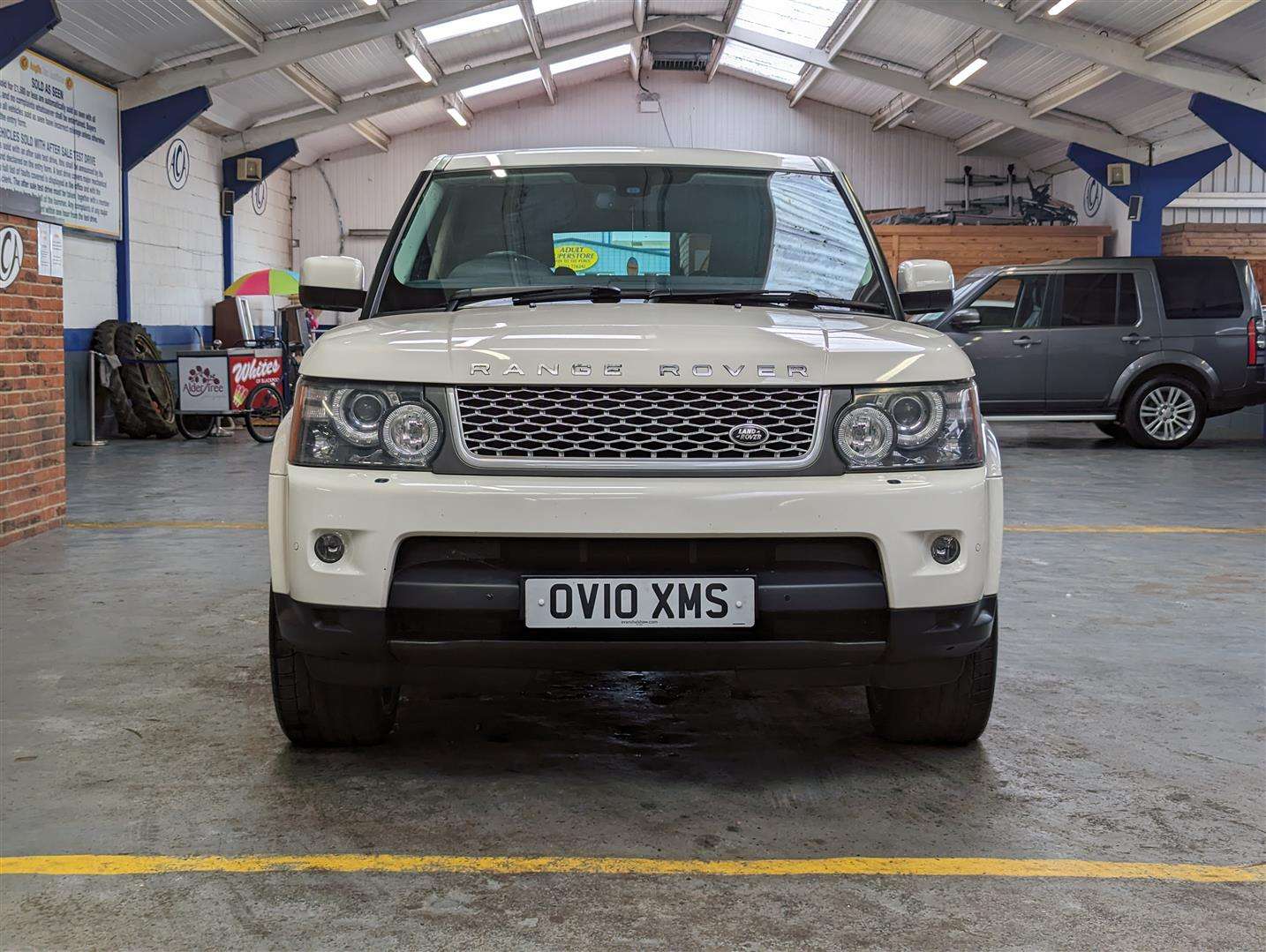 <p>2010 LAND ROVER RANGE ROVER SP HSE TDV6 AUTO *SOLD</p>