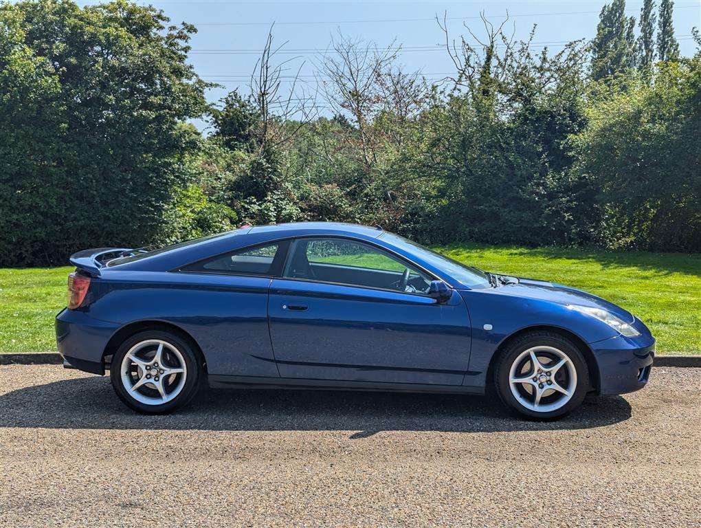 <p>2003 TOYOTA CELICA VVTI</p>