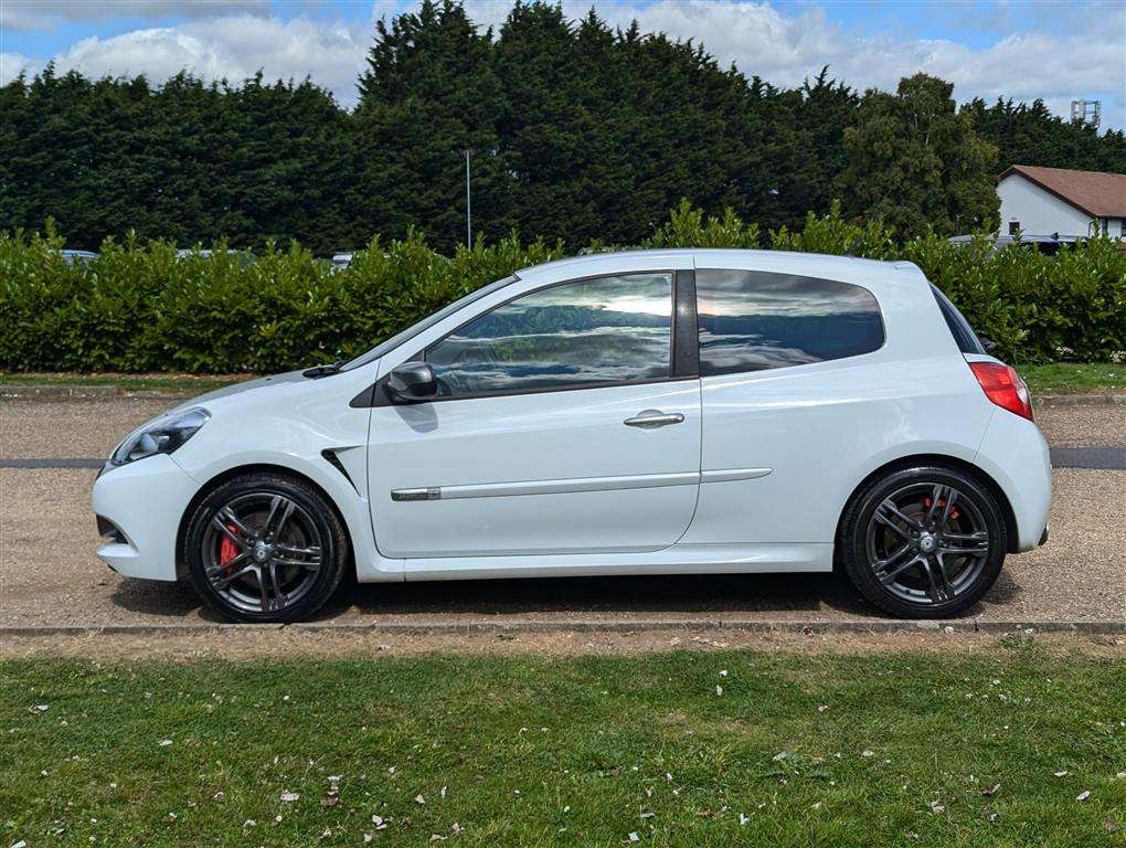 <p>2011 RENAULT CLIO RENAULTSPORT</p>