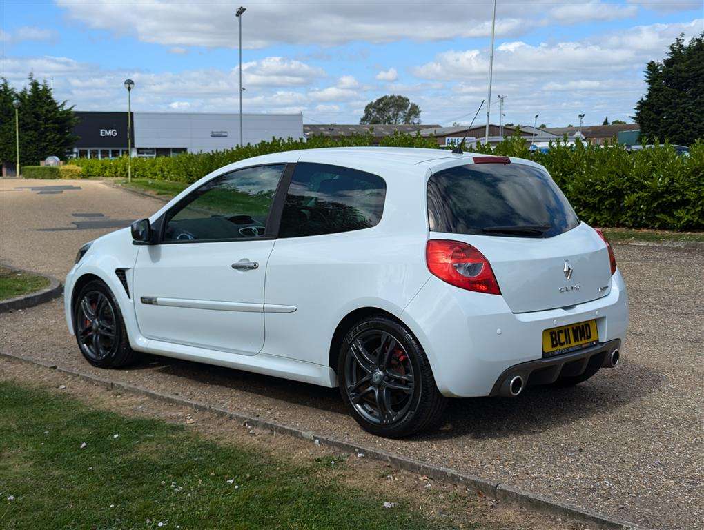 <p>2011 RENAULT CLIO RENAULTSPORT</p>