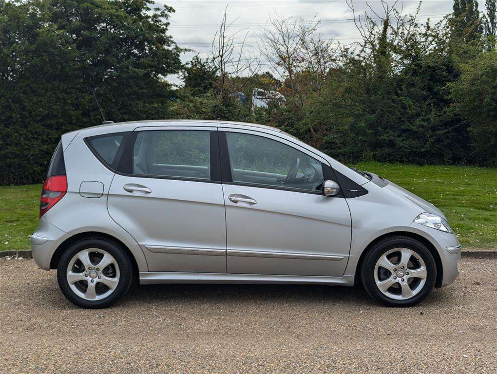 <p>2007 MERCEDES A180CDI AVANTGARDE SE CVT</p>