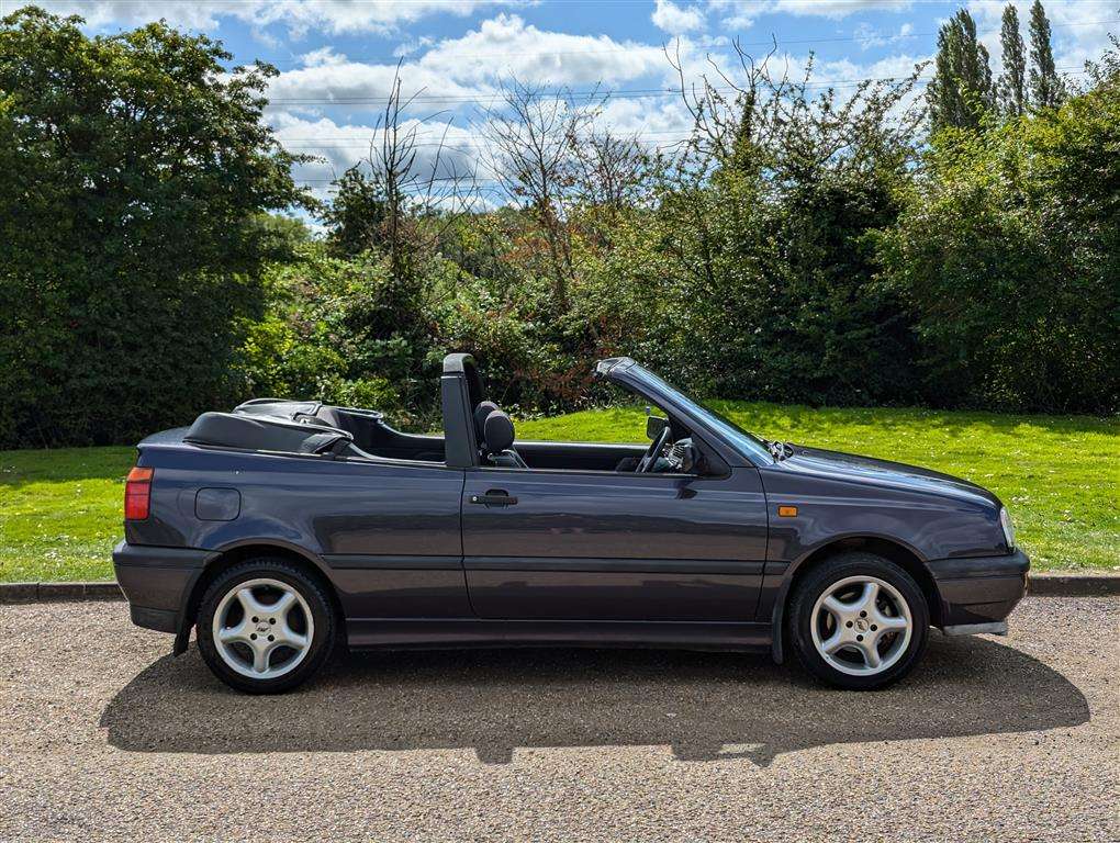 <p>1995 VOLKSWAGEN GOLF CABRIOLET</p>