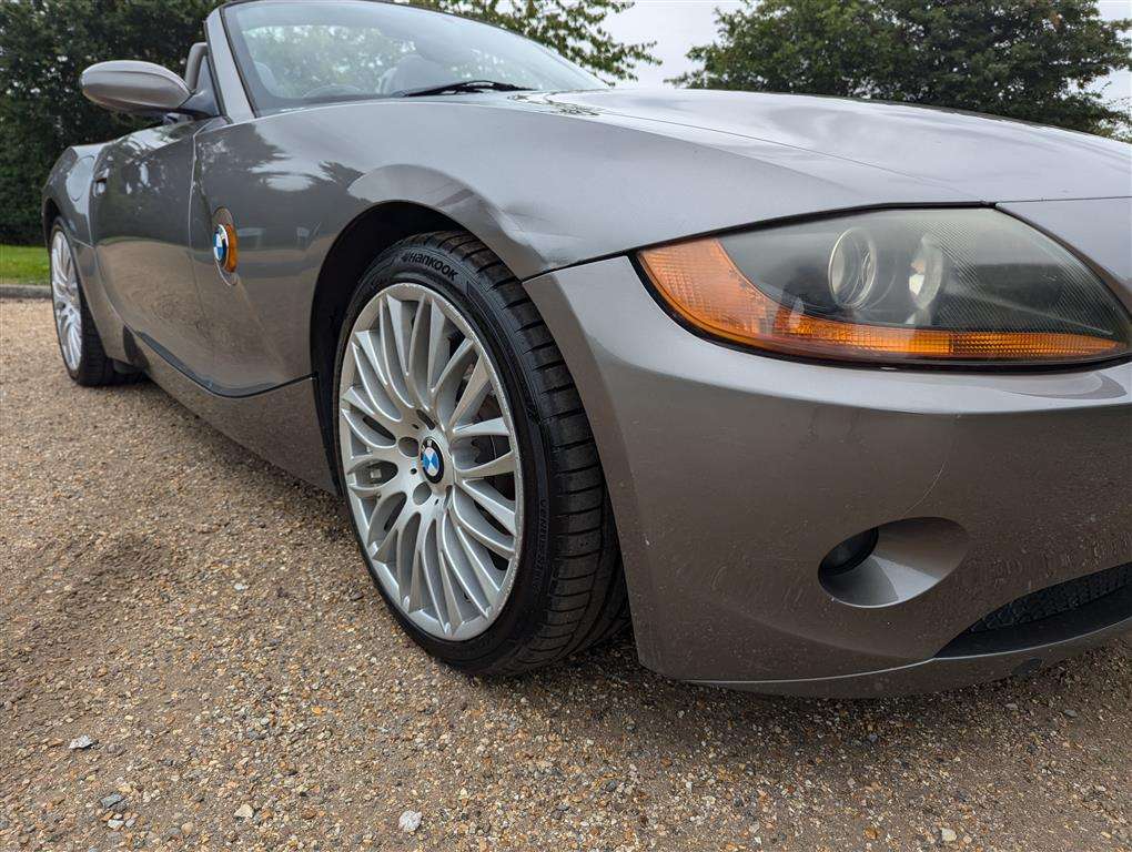 <p>2003 BMW Z4 2.5I</p>