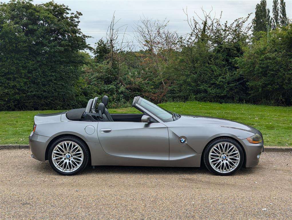 <p>2003 BMW Z4 2.5I</p>