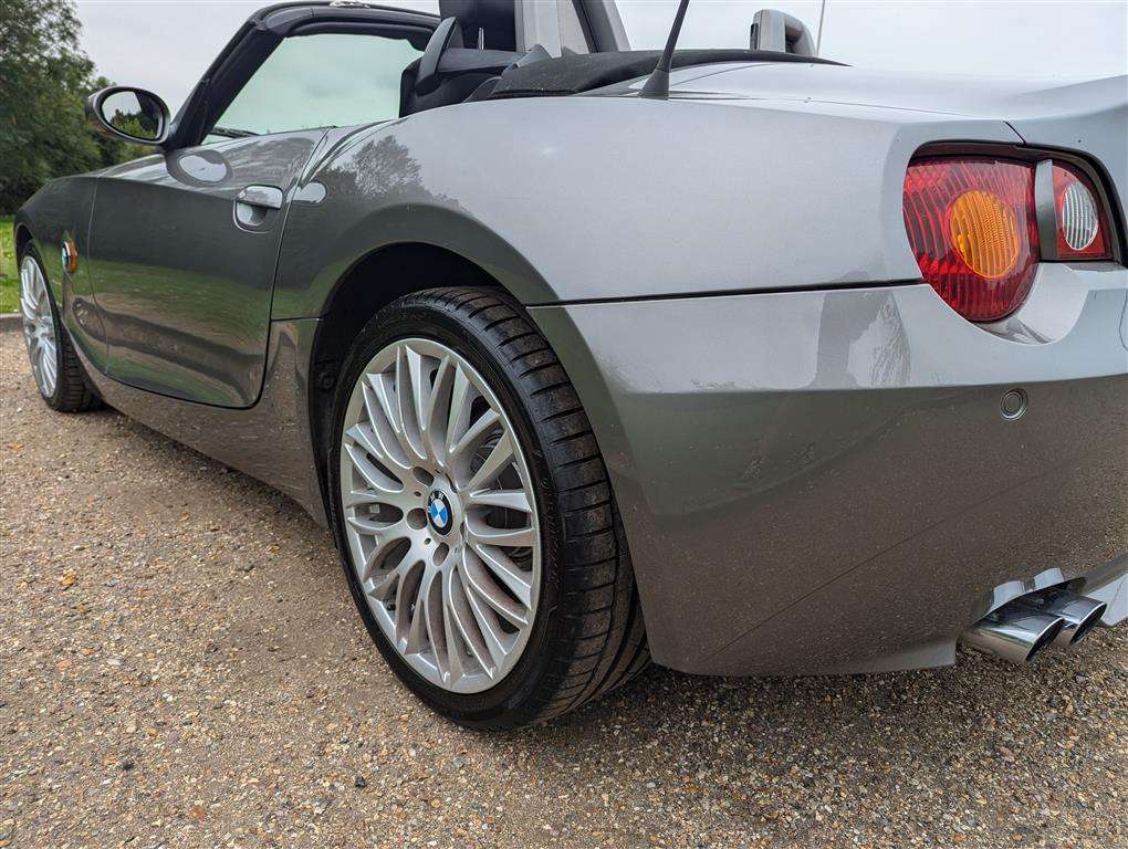 <p>2003 BMW Z4 2.5I</p>