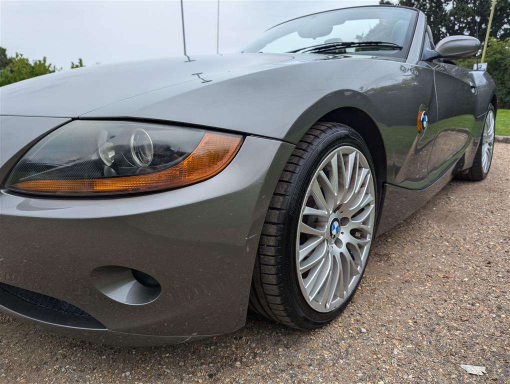 <p>2003 BMW Z4 2.5I</p>