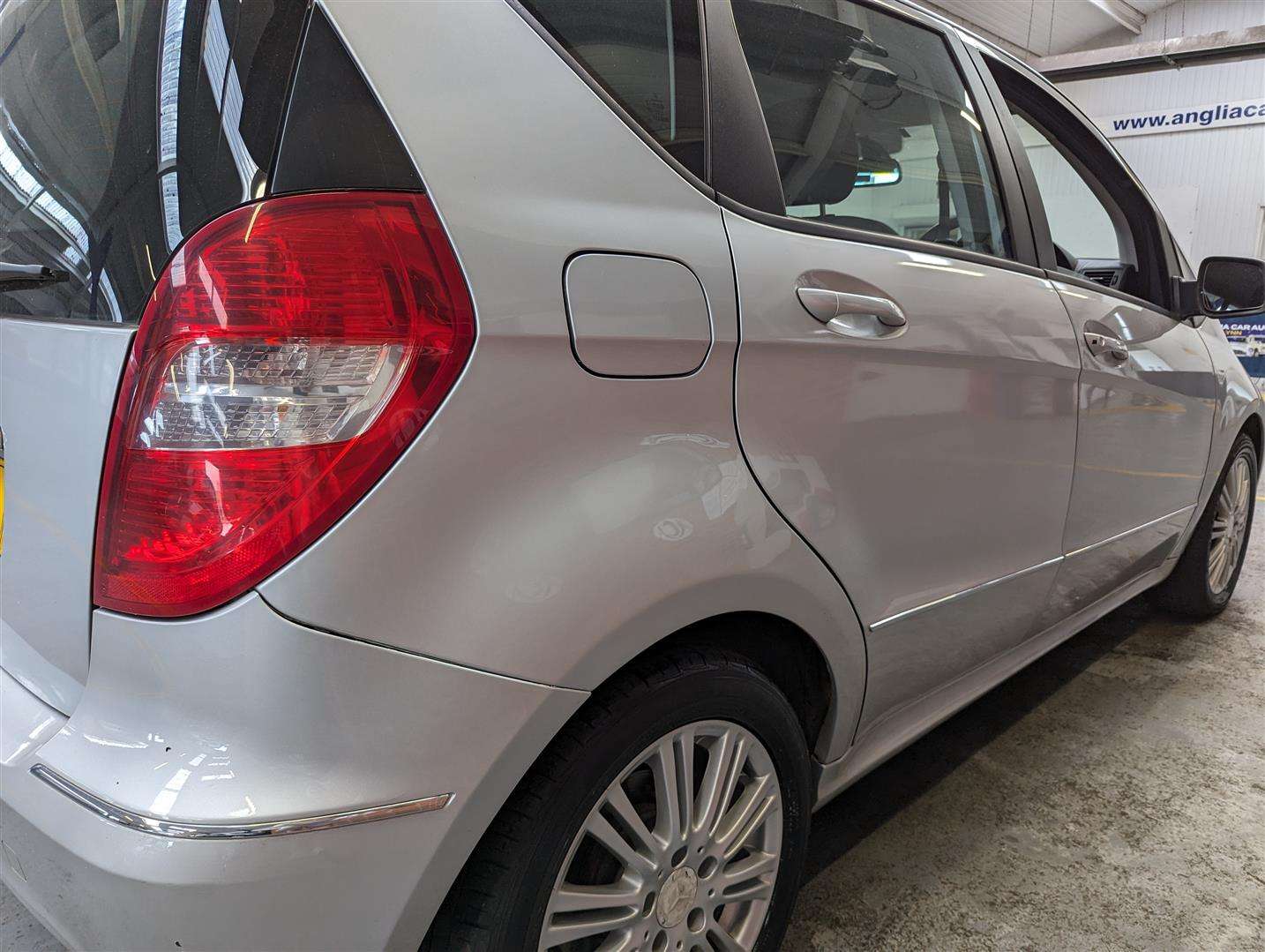 <p>2009 MERCEDES-BENZ A160 ELEGANCE SE CVT</p>