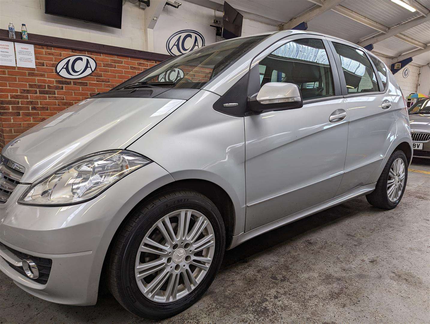 <p>2009 MERCEDES-BENZ A160 ELEGANCE SE CVT</p>