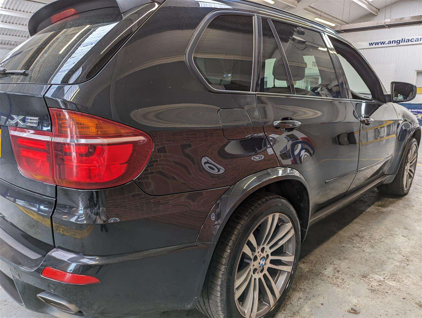 <p>2013 BMW X5 XDRIVE30D M SPORT AUTO</p>