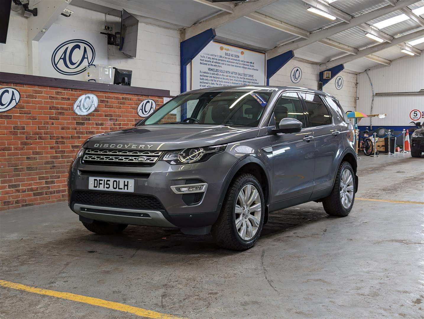 <p>2015 LAND ROVER DISCOVERY SPORT LUX HSE S</p>