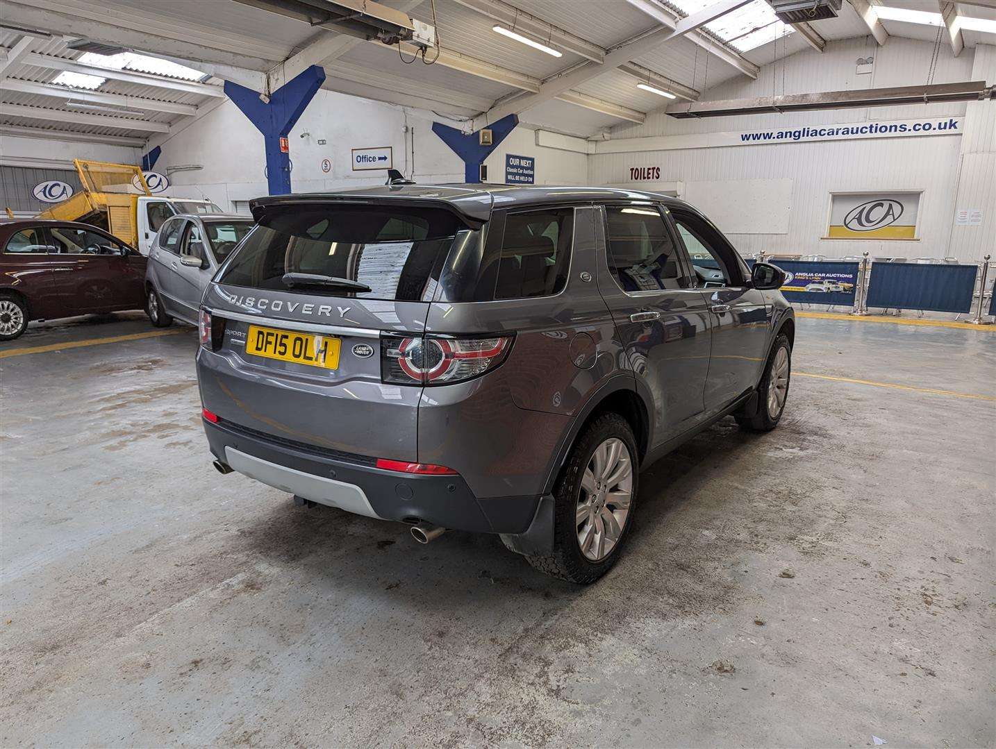 <p>2015 LAND ROVER DISCOVERY SPORT LUX HSE S</p>