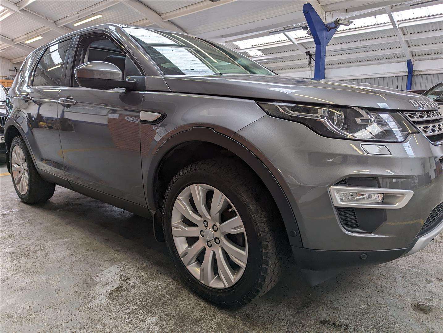 <p>2015 LAND ROVER DISCOVERY SPORT LUX HSE S</p>