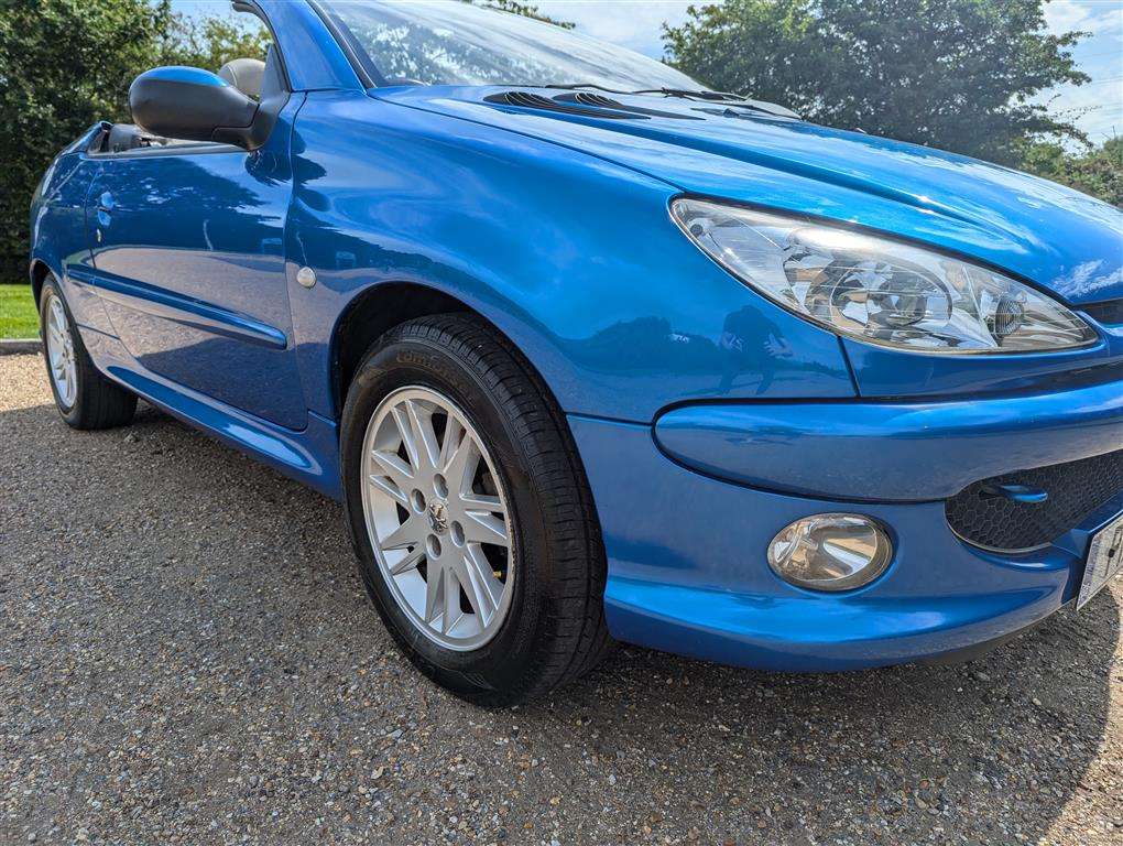 <p>2005 PEUGEOT 206 ALLURE</p>