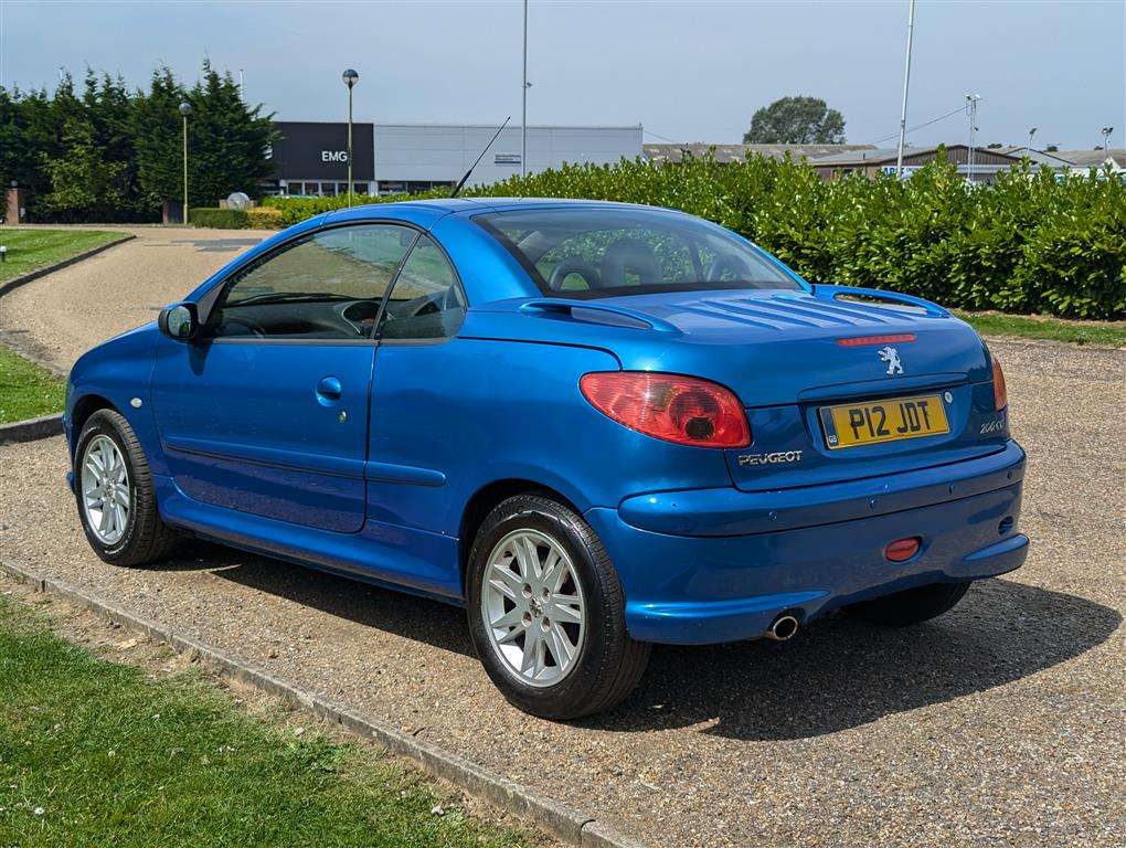 <p>2005 PEUGEOT 206 ALLURE</p>