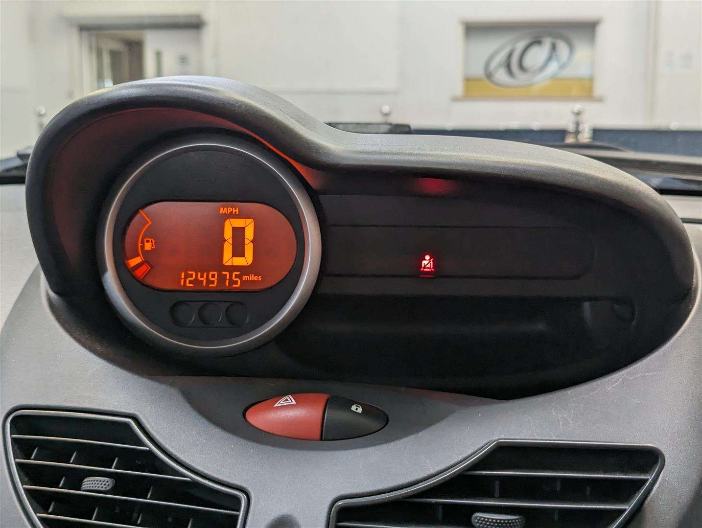 <p>2010 RENAULT TWINGO DYNAMIQUE 75</p>