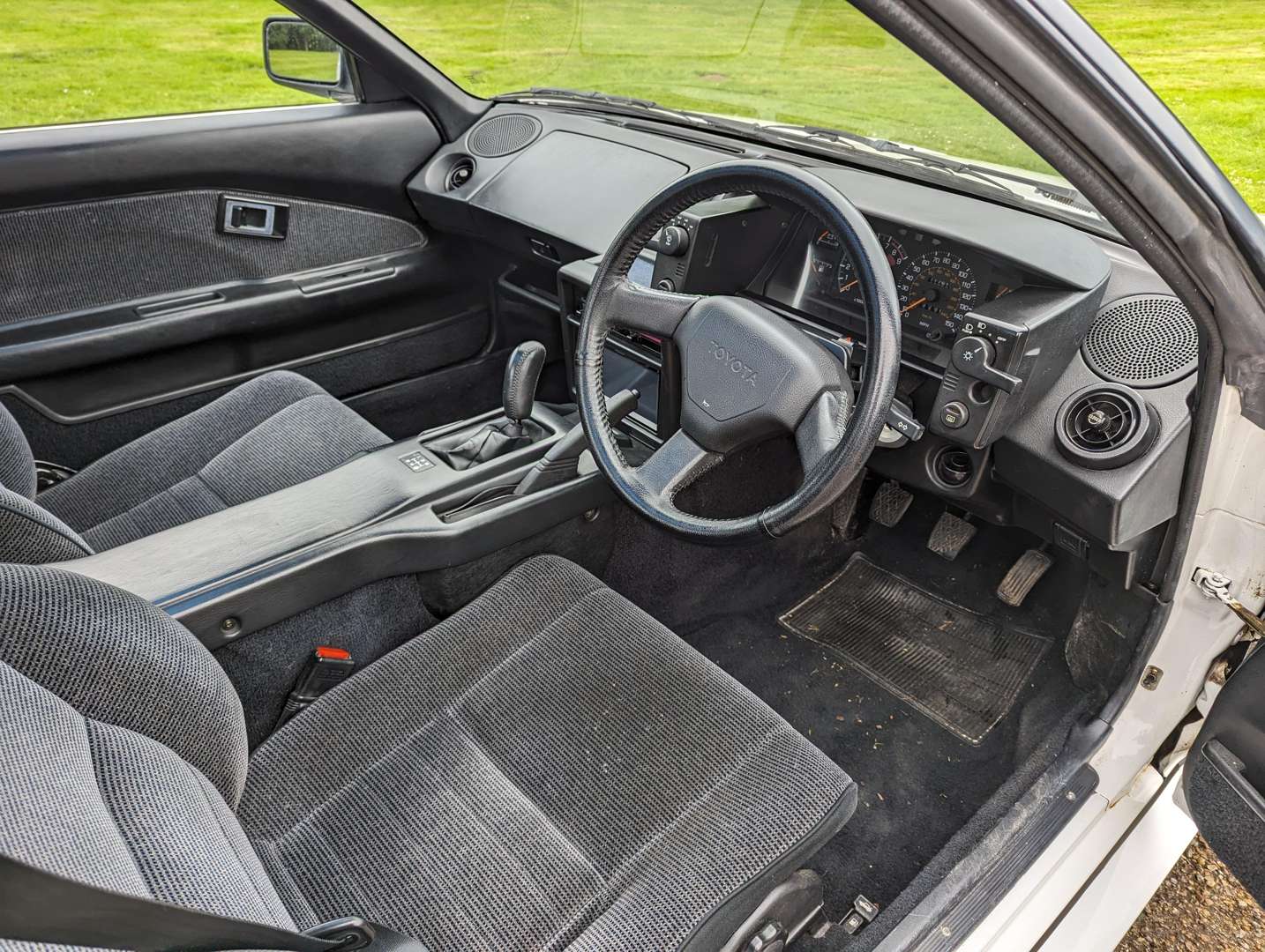 <p>1990 TOYOTA MR2&nbsp;</p>