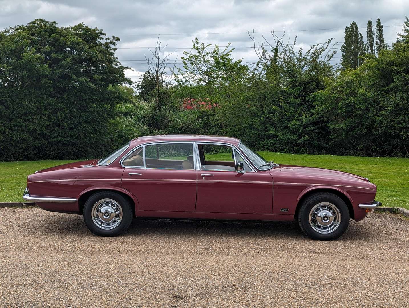 <p>1977 JAGUAR XJ 3.4 AUTO&nbsp;</p>