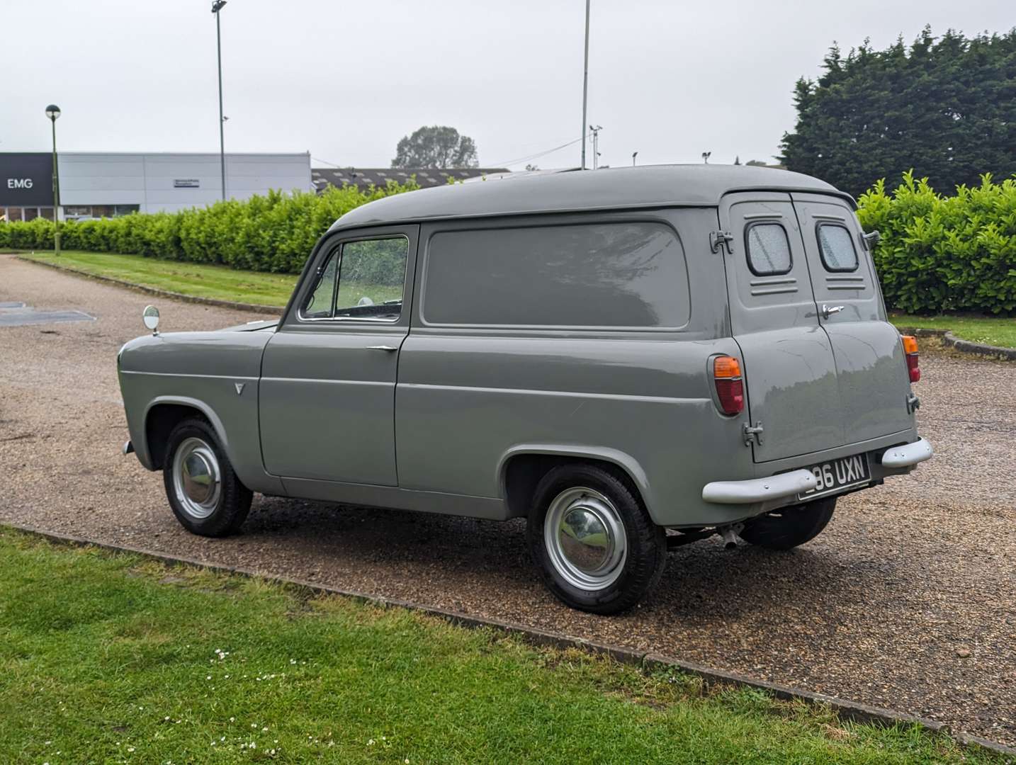 <p>1960 FORD THAMES VAN</p>