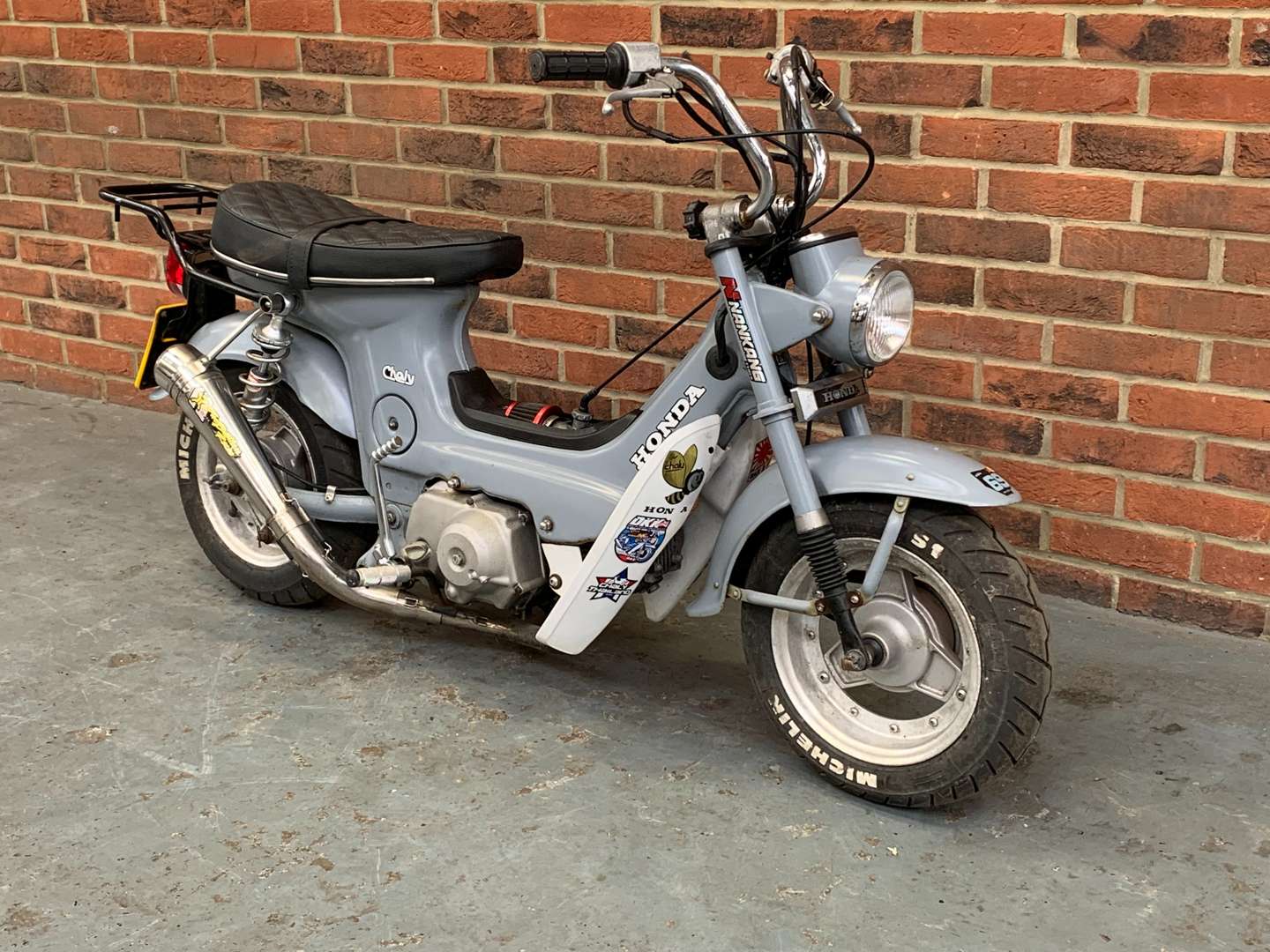 <p>1982 HONDA CHALY</p>