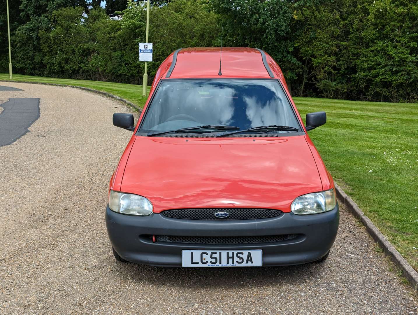 <p>2001 FORD ESCORT 55 D VAN</p>