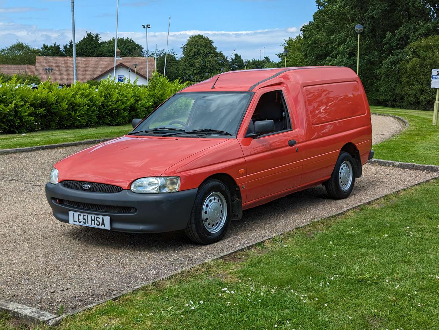 <p>2001 FORD ESCORT 55 D VAN</p>