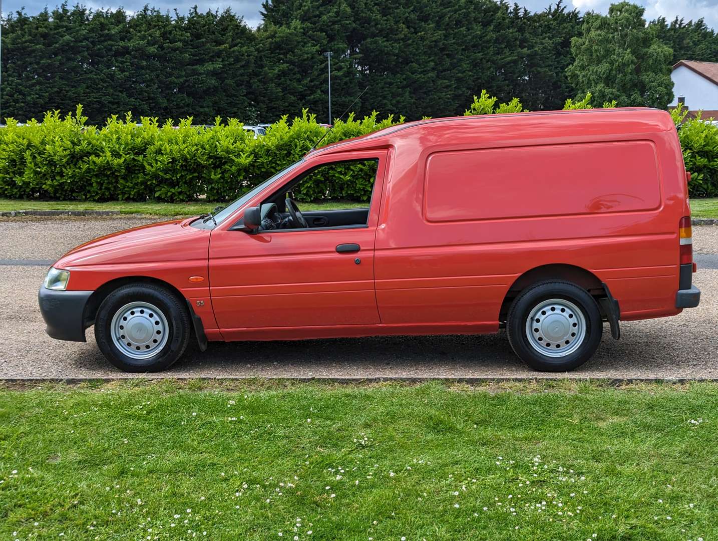 <p>2001 FORD ESCORT 55 D VAN</p>