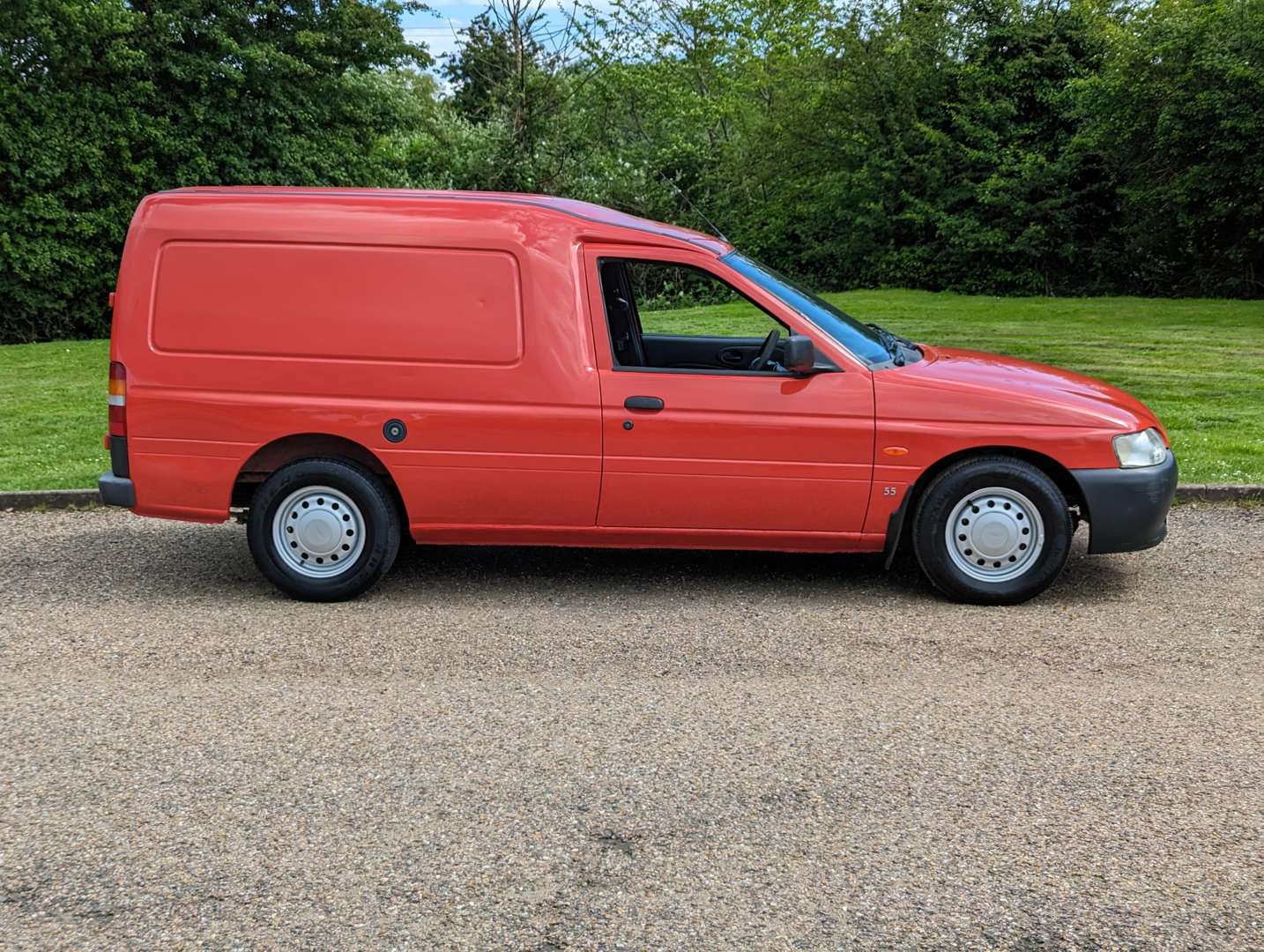 <p>2001 FORD ESCORT 55 D VAN</p>