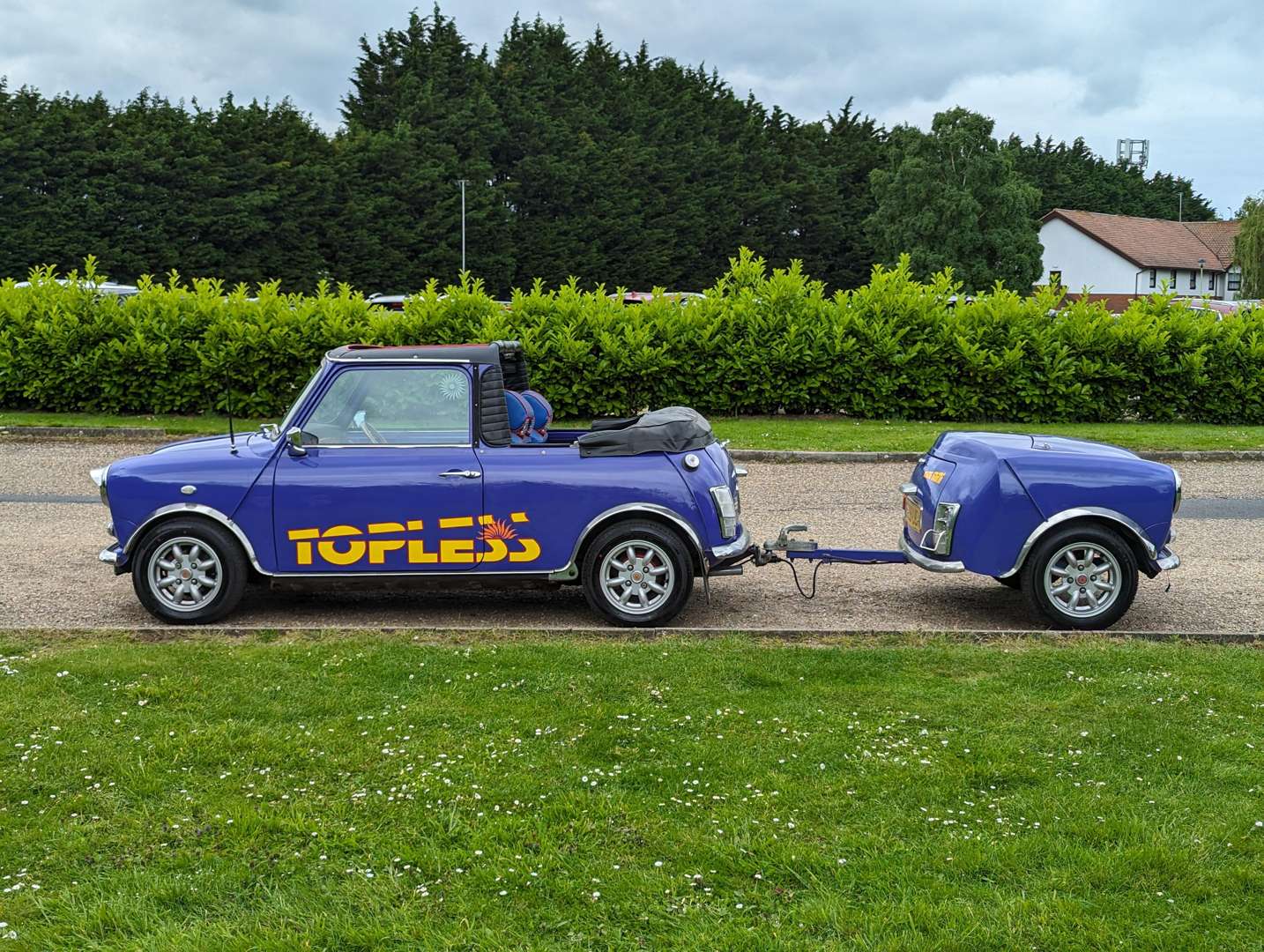 <p>1988 AUSTIN MINI TOPLESS&nbsp;</p>