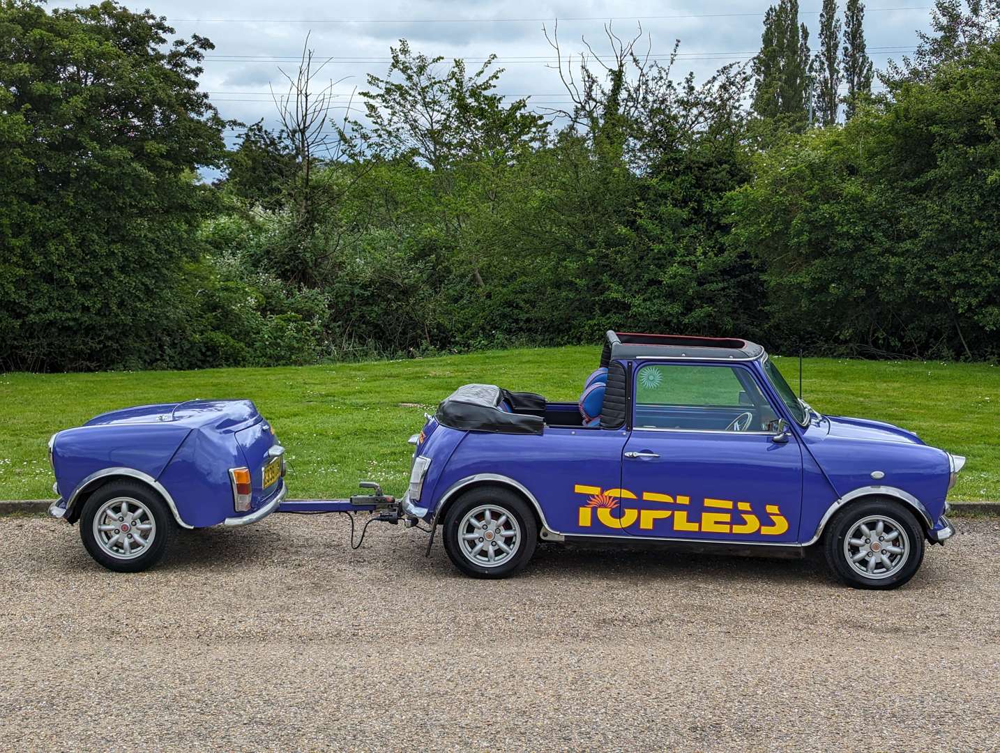 <p>1988 AUSTIN MINI TOPLESS&nbsp;</p>